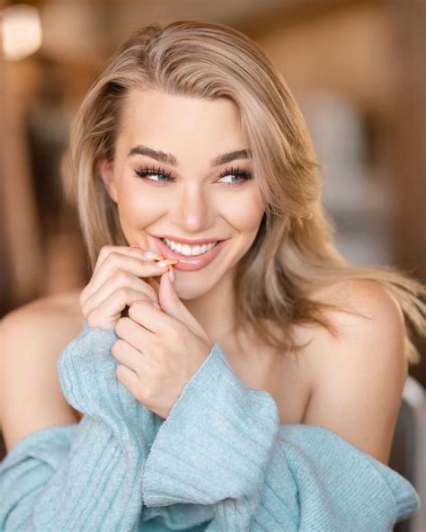 Emma Rose .